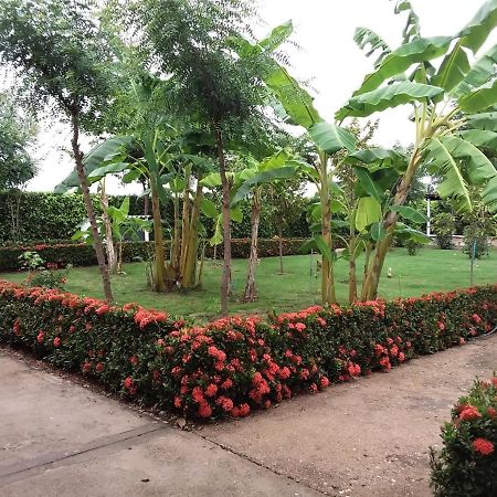 C&H Casa Campestre El Oasis Ricaurte Girardot Bed & Breakfast ภายนอก รูปภาพ