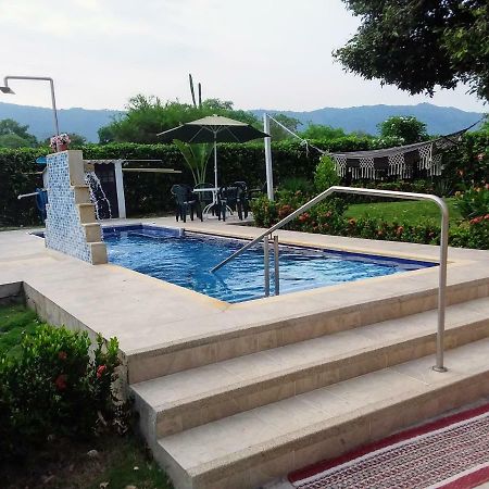 C&H Casa Campestre El Oasis Ricaurte Girardot Bed & Breakfast ภายนอก รูปภาพ