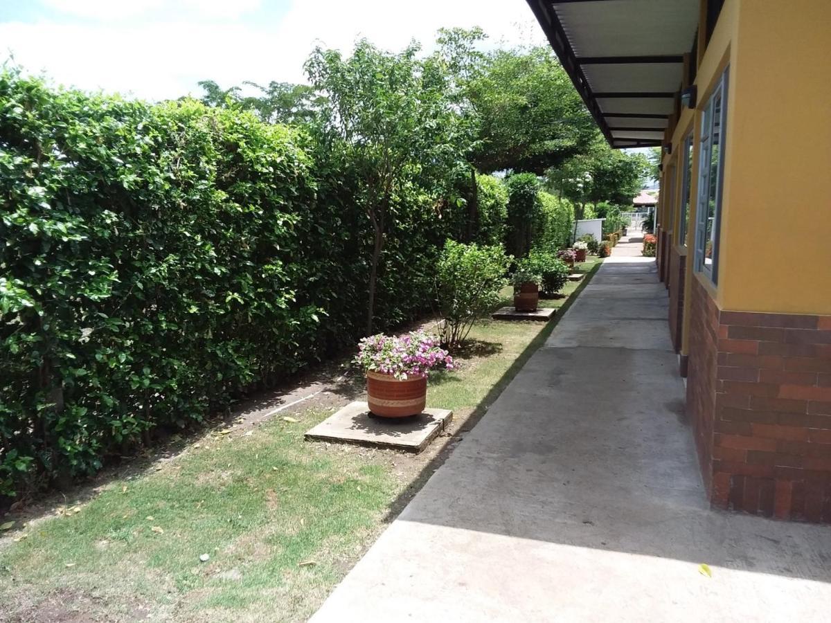 C&H Casa Campestre El Oasis Ricaurte Girardot Bed & Breakfast ภายนอก รูปภาพ