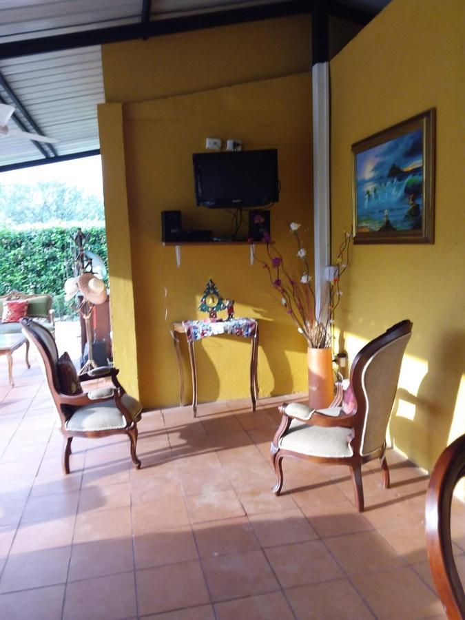 C&H Casa Campestre El Oasis Ricaurte Girardot Bed & Breakfast ภายนอก รูปภาพ