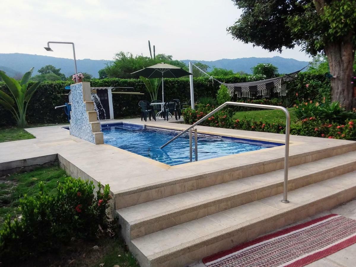 C&H Casa Campestre El Oasis Ricaurte Girardot Bed & Breakfast ภายนอก รูปภาพ