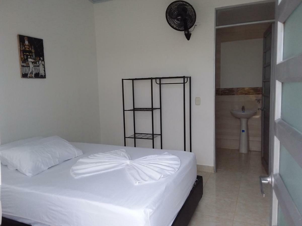 C&H Casa Campestre El Oasis Ricaurte Girardot Bed & Breakfast ภายนอก รูปภาพ