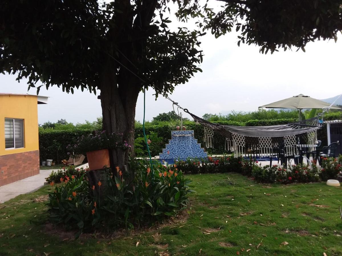 C&H Casa Campestre El Oasis Ricaurte Girardot Bed & Breakfast ภายนอก รูปภาพ